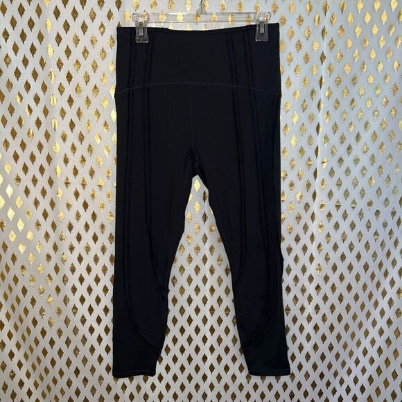 Fabletics leggings and flared pants bundle set size L  - Picture 4 of 12